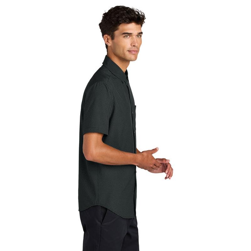 NEW Capella Mercer+Mettle® Short Sleeve UV Capital Tech Shirt - Deep Black Triangle Print